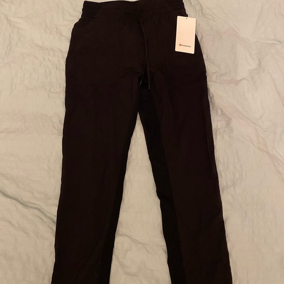 Beyond the studio pants - Picture 2 of 2